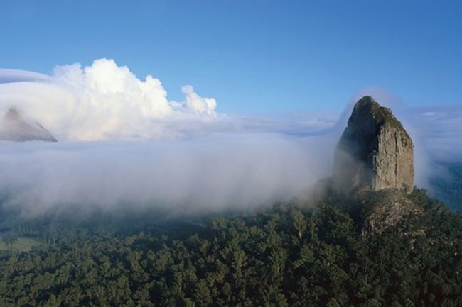 Glasshouse mountains cloud effects